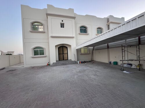 للايجار فيلا بمريخ
