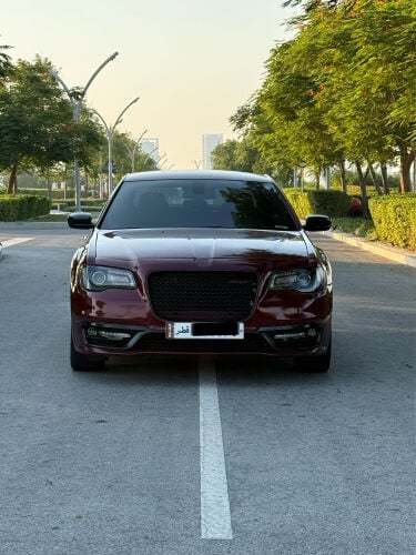 كرايزلر سي 300 2021