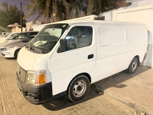Nissan 77635151