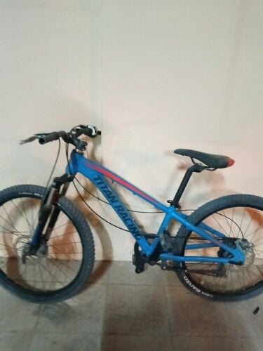 TITAN RACING   S 24