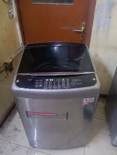 LG 17 KG washing machine for sale