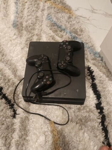 PS4 slim