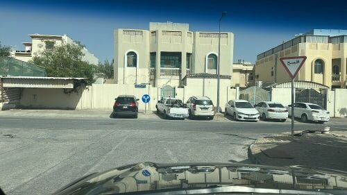 فيلا 555 م في معيذر مؤجرة للبيع