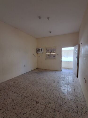 سكن عم ال مستقل في الصناعيه