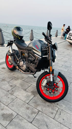 Ducati monster