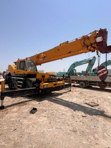 KATO 25 Ton 4 wheel crane