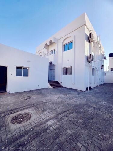 للايجار فيلا سكنيه بروضة الخيل