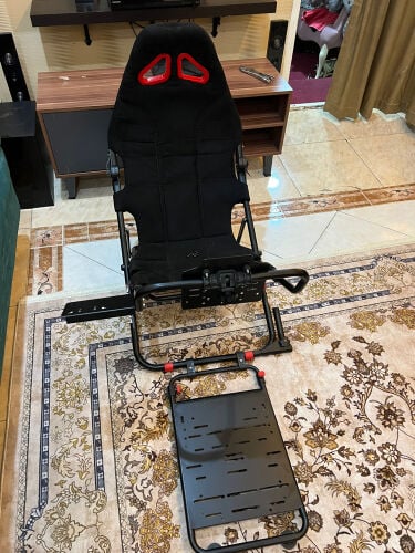 Steering wheel gaming seat
