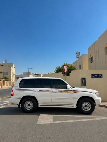 Land Cruiser GXR - Limited 