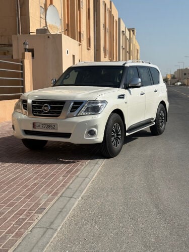 نيسان 8 سلندر 320
