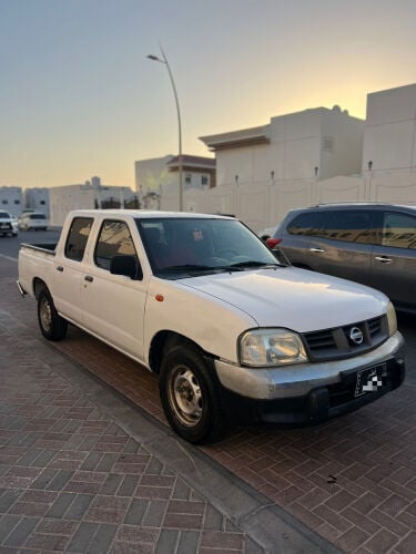 nissan pickup 2015