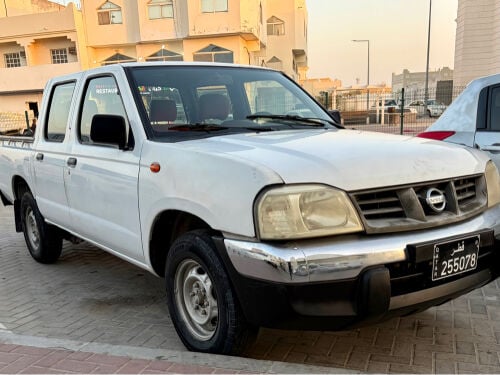 Nissan pickup 2013