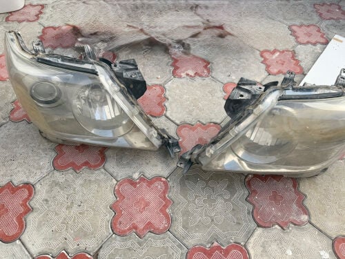 headlights 2010 Lexus original 