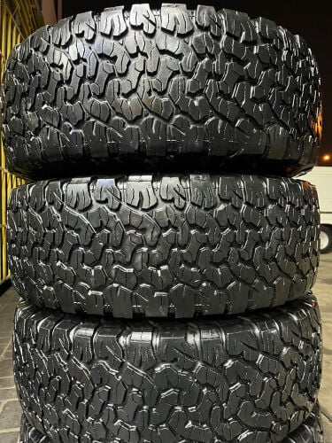 275-70-16 BFGoodrich Brand