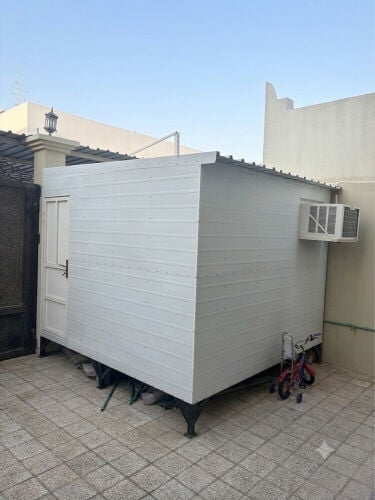 Room and Gambolin