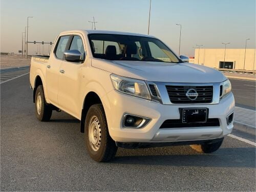 Navara Se For Sell