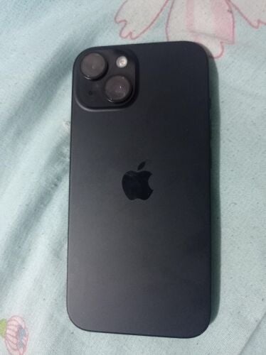 i phne 15 . 12gb  battery 99%