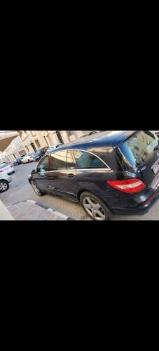 marcetiz Benz R350 full option 2011