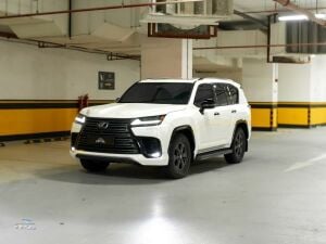 Lexus LX 600