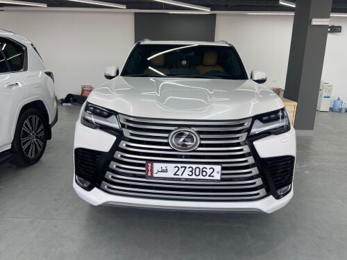 Lexus 2022 Luxury white 