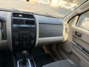 Ford escape 2012 model