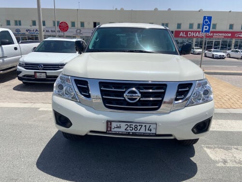 Nissan XE 2018 white 