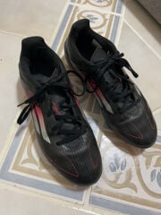 Football shoes addidas F50