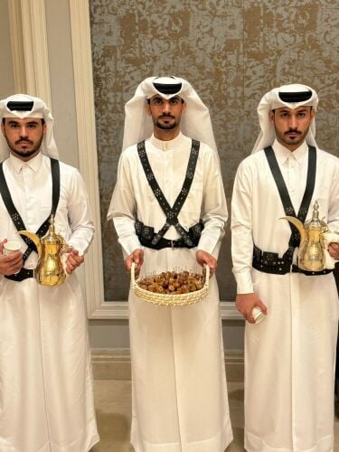 مقهويين خبرة مع العدة