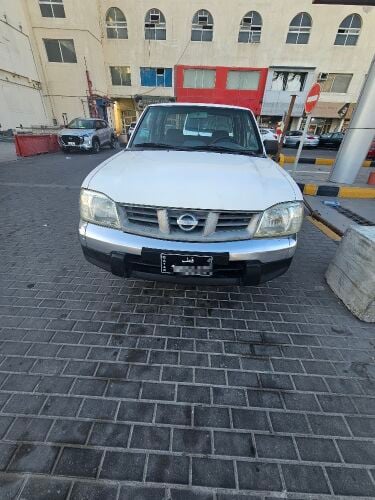 NISSAN PICKUP 2008
