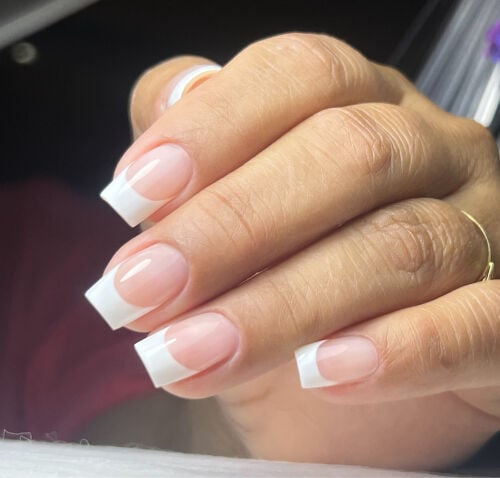Beauty  Looking for Salon 