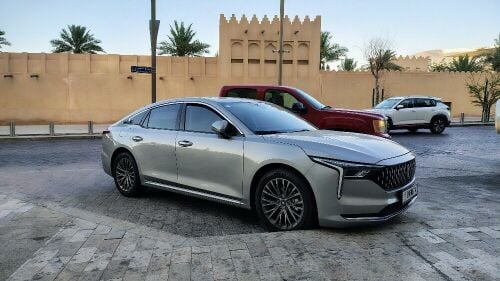 New luxury car For Monthly Rental
