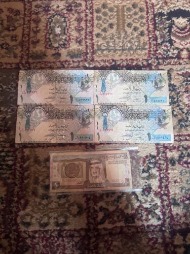 عملات ورقيه 