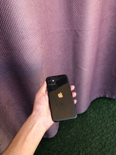 iPhone 11 128 GB battery 92