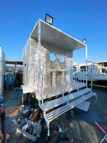 Caravan, Toilet, Cabin & Kitchen