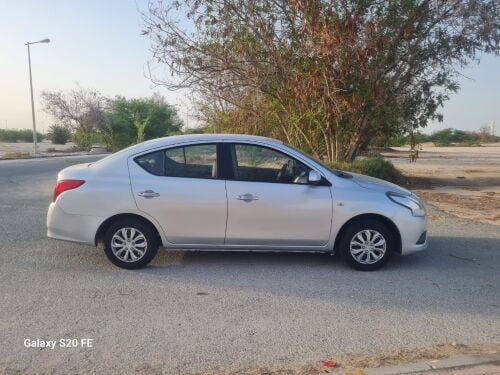 nissan sunny 16 model