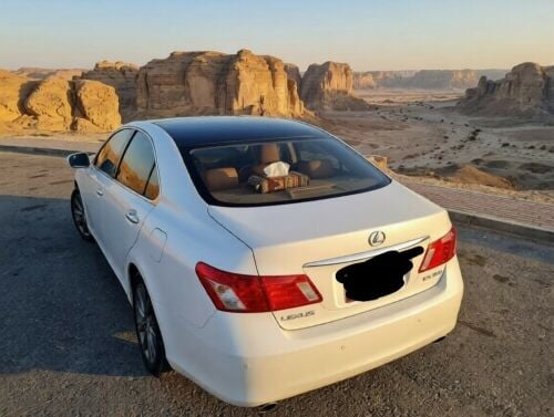 لكزس أي أس 350