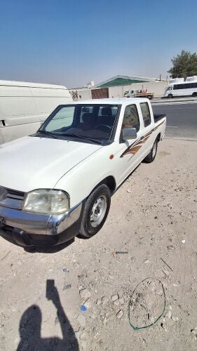 Nissan  pickup  model  13