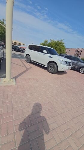 للبيع نيسان باترول موديل 2012