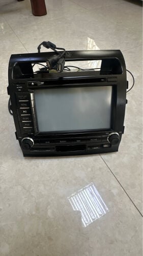 Land Cruiser Screen 