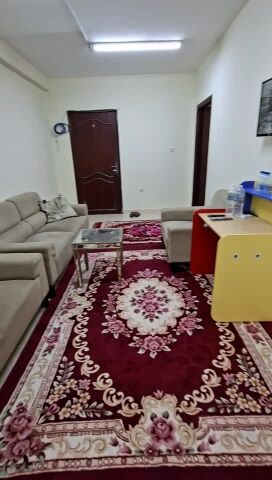 للإيجار بالوكره غرفه وصاله مفروشه