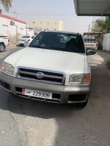 نيسان -باثفندر 2001