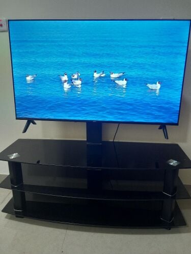 Impex 50" 4K Smart TV + Glass Stand