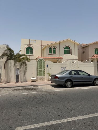 للبيع فيلا في اسلطه مؤجره اسكان