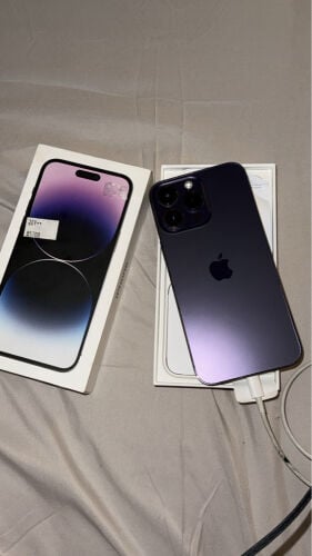 للبيع 14 برو ماكس 256 نظيف