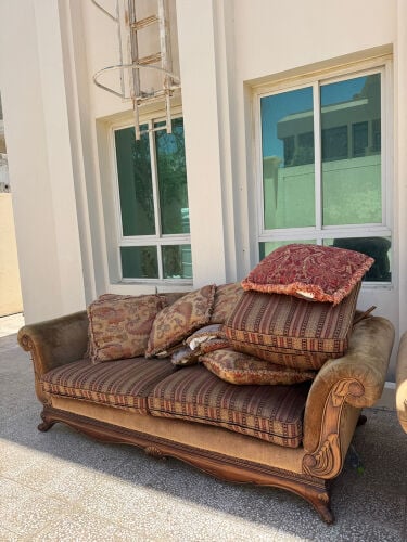 sofa and swing 