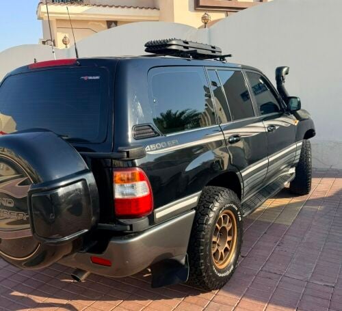 Toyota Landcruiser -2006 V8 VXR.