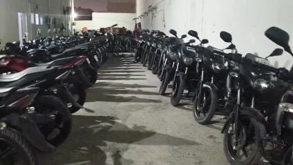 ٢٠٠ دراجة بجاج بلسر١٥٠سي سي للبيع
