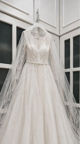 Wedding dress
