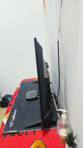TCL 42 INCH TV