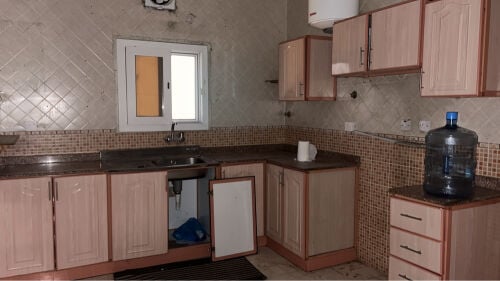 شقة بالمنتزه للايجار 